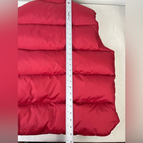 L.L. Bean Red Puffer Vest Size unknown measurement’s in photos - Picture 8 of 10